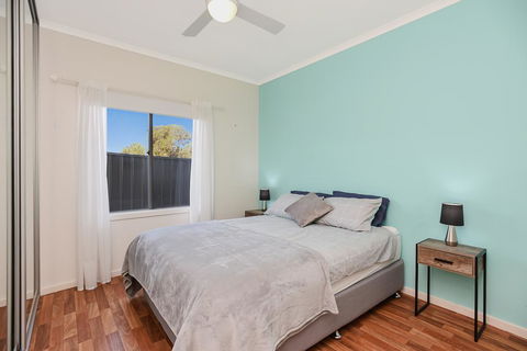 Moana Dreams - Accommodation Newcastle 2