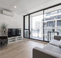 Modern  Bright 2BR Apt- Parking WIFI Pool  Gym - Accommodation Newcastle
