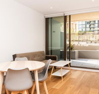 Modern Apartment in Darling Harbour - Accommodation Newcastle