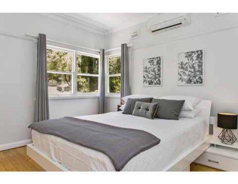 Modern Aus Home On The Edge Of North Ryde Oval - Accommodation Newcastle 3