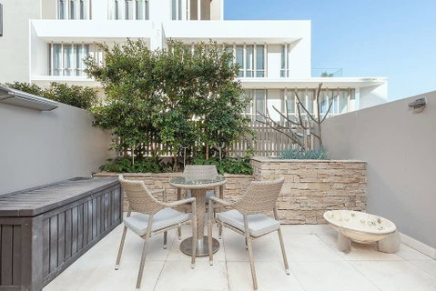 Modern Bronte Apt. W/ Ocean Views, Just Minutes Walk To Beach! - Accommodation Newcastle 1
