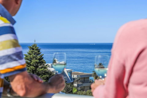Modern Penthouse With Private Rooftop Terrace - Accommodation Newcastle 2