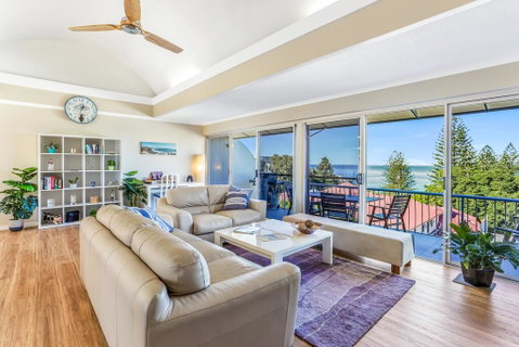 Modern Penthouse With Private Rooftop Terrace - Accommodation Newcastle 3