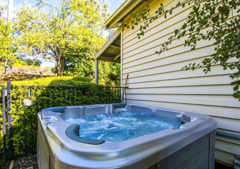 Monigatti - Accommodation Newcastle 2
