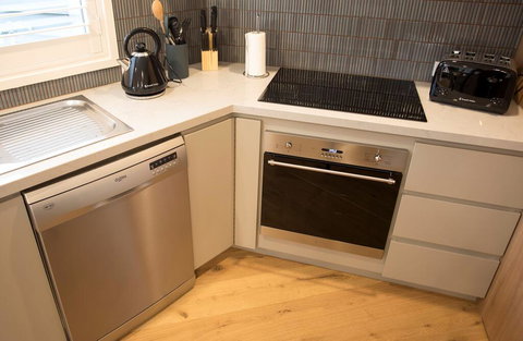 MONREPOS - Accommodation Newcastle 1