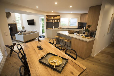 MONREPOS - Accommodation Newcastle 2