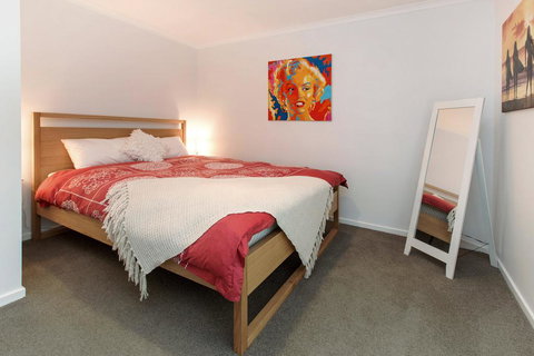 MOONAH SANDS - RYE..... - Accommodation Newcastle 1