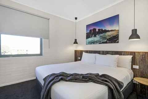 Moonlight Bay Apartments - Accommodation Newcastle 2