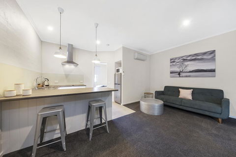 Moonlight Bay Apartments - Accommodation Newcastle 3