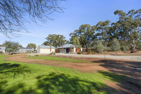 Moss's Place - Accommodation Newcastle 1