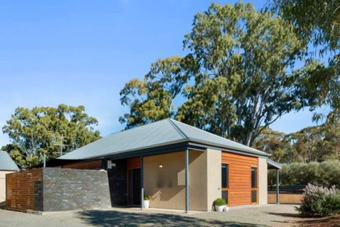 Moss's Place - Accommodation Newcastle 0