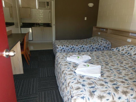 Motel Monaco - Accommodation Newcastle 2