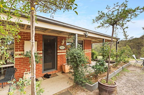 Mt Taylor Country Retreat-15 Minutes To Bairnsdale - Accommodation Newcastle 0