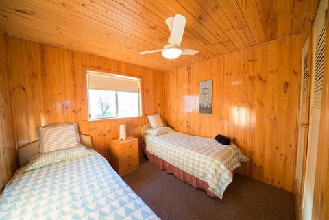 Mundic Waterfront Cottages - Accommodation Newcastle 3