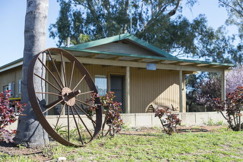 Mundic Waterfront Cottages - Accommodation Newcastle 1