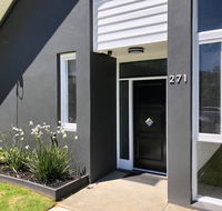 Murray's Place on Pakenham - Accommodation Newcastle