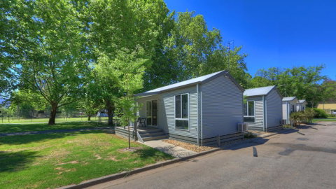Myrtleford Holiday Park - Accommodation Newcastle 0