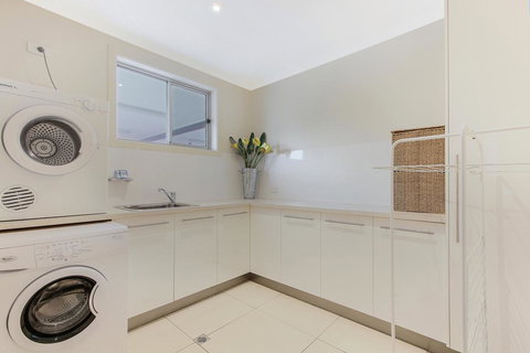 Nautilus - Accommodation Newcastle 3