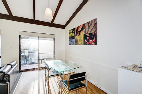 Seashore Memories - Sleeps 3 - Accommodation Newcastle 9