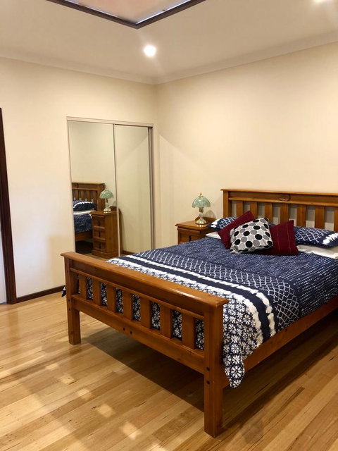 Denmark Reflections - Accommodation Newcastle 6