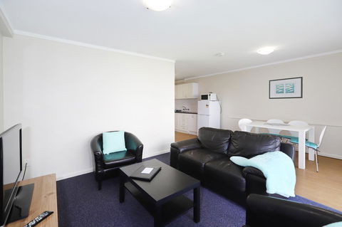 West Beach Lagoon 202 - Quiet & Ground Floor! - Accommodation Newcastle 11