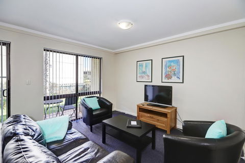 West Beach Lagoon 202 - Quiet & Ground Floor! - Accommodation Newcastle 12