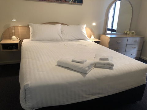 West Beach Lagoon 202 - Quiet & Ground Floor! - Accommodation Newcastle 3