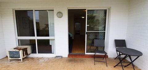 West Beach Lagoon 202 - Quiet & Ground Floor! - Accommodation Newcastle 2