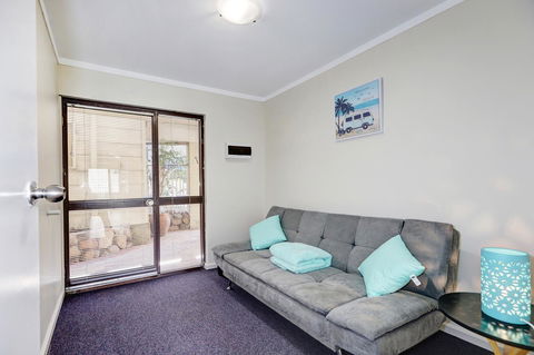 West Beach Lagoon 202 - Quiet & Ground Floor! - Accommodation Newcastle 5