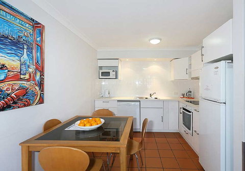 Beachfront @ Scarbs - Accommodation Newcastle 2