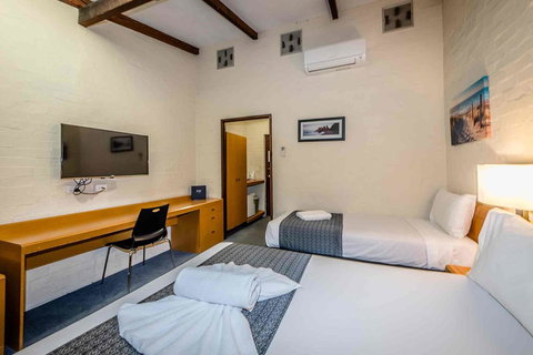 Nightcap At Wintersun Hotel - Accommodation Newcastle 7