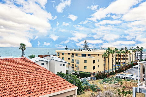 West Beach Lagoon 114 â€“ Ocean Views - Accommodation Newcastle 24