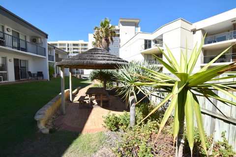 West Beach Lagoon 114 â€“ Ocean Views - Accommodation Newcastle 12
