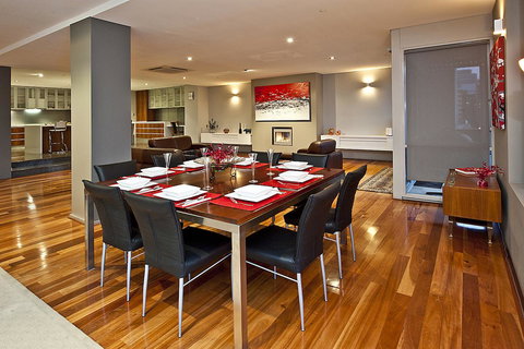 New York On King - Accommodation Newcastle 31