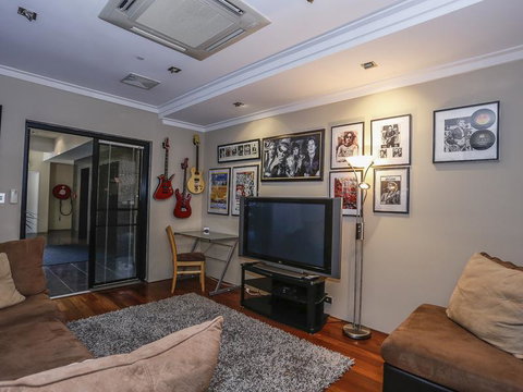 New York On King - Accommodation Newcastle 15