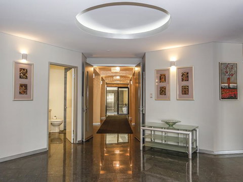 New York On King - Accommodation Newcastle 7