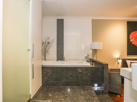 New York On King - Accommodation Newcastle 9