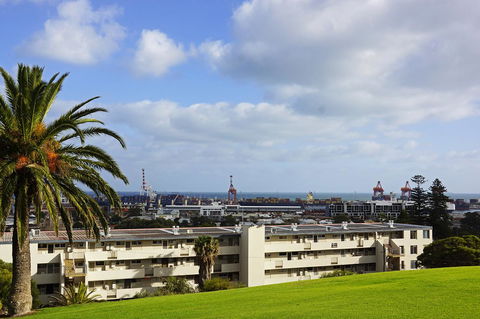 Studio 208 With Ocean Views - Accommodation Newcastle 23