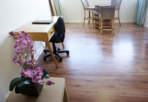 Studio 208 With Ocean Views - Accommodation Newcastle 7