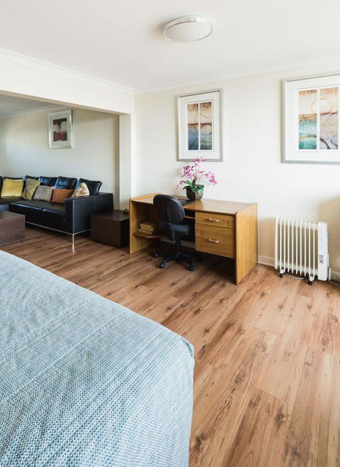 Studio 208 With Ocean Views - Accommodation Newcastle 12
