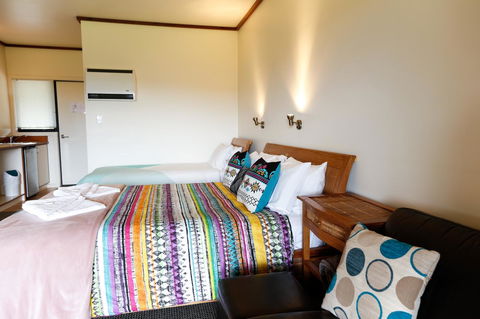 Karri Aura - Accommodation Newcastle 1