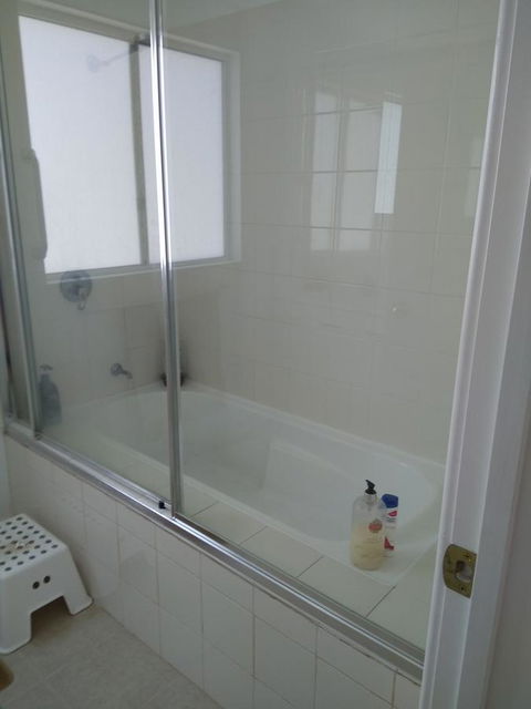 DIANELLA Budget Rooms Happy Place To Stay - Accommodation Newcastle 37