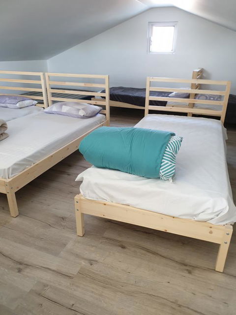 DIANELLA Budget Rooms Happy Place To Stay - Accommodation Newcastle 20