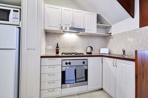 Fremantle Townhouse Unit 6 - Accommodation Newcastle 5