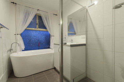 The Entertainer - Accommodation Newcastle 26