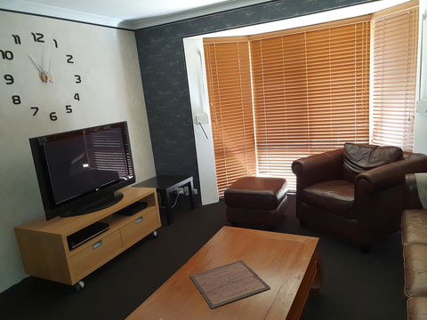 The Entertainer - Accommodation Newcastle 22