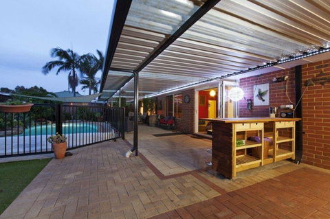 The Entertainer - Accommodation Newcastle 5