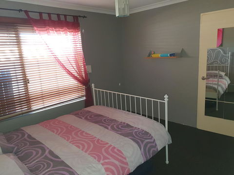 The Entertainer - Accommodation Newcastle 14