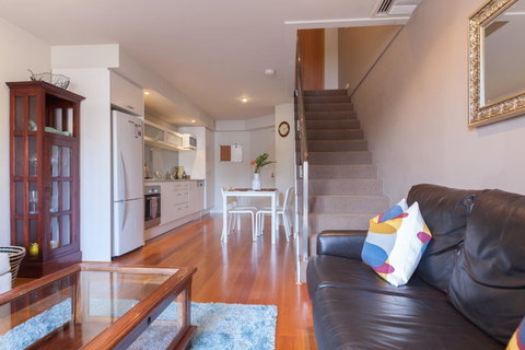 Cloisters - Accommodation Newcastle 8