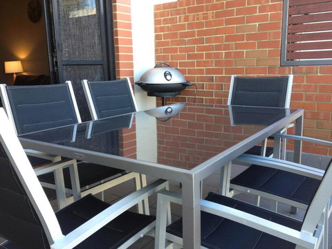 Cloisters - Accommodation Newcastle 7